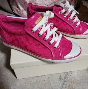 Women size 7 coach shoes